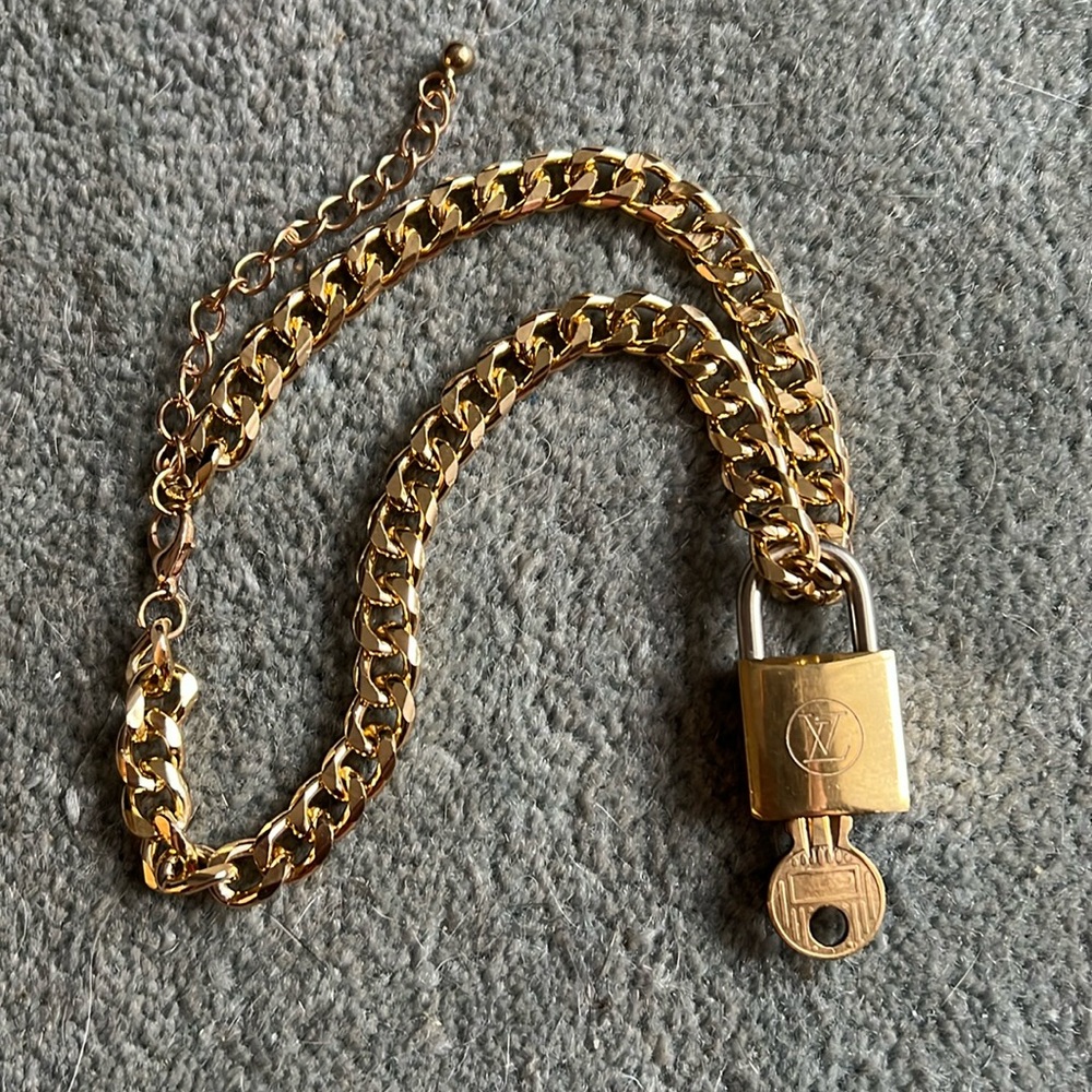 Louis Vuitton Authentic Vintage Lock 224 - Comes With Unbranded Chain 14-17”